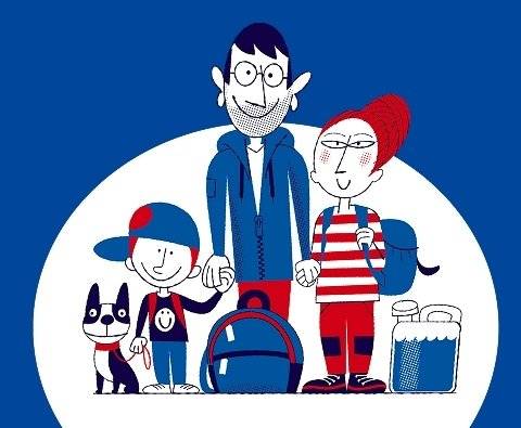 Ministerstvo vnitra ČR zahájilo distribuci 5,2 milionu příruček do českých domácností. Příručka poskytuje praktické rady, jak se připravit na mimořádné situace typu povodní, tornád, požárů nebo výpadků základních služeb. Jedná se o největší informační kampaň státu zaměřenou na zvýšení připravenosti obyvatel na krizové situace.  Příručka 72 hodin poskytuje občanům a občankám státem garantované praktické a ověřené rady přizpůsobené českému prostředí, které jim pomohou lépe se připravit na krizové situace. Pravidlo 72 hodin se týká situací, kdy není život bezprostředně ohrožen. Jedná se o schopnost zvládnout dočasná omezení běžného života během prvních tří dnů krizové situace, což umožní záchranným složkám soustředit se na pomoc lidem v přímém ohrožení. Příručka vznikla ve spolupráci s 68 organizacemi z celé republiky – zapojily se složky integrovaného záchranného systému, ministerstva a další státní organizace, samosprávy, univerzity, výzkumné instituce, humanitární a jiné nevládní organizace, bezpečnostní experti i soukromý sektor. Tato široká spolupráce zaručuje, že příručka obsahuje odborné rady a praktické zkušenosti ověřené v praxi. Inspiraci čerpali autoři a autorky z úspěšného finského modelu, přičemž obsah příručky s finskými kolegyněmi a kolegy konzultovali. Realizaci distribuce zajišťuje Česká pošta, která zvítězila v otevřeném výběrovém řízení. Více informací na stránkách Ministerstva vnitra ČR https://mv.gov.cz/clanek/ministerstvo-vnitra-zahajilo-distribuci-5-2-milionu-prirucek-72-hodin-do-domacnosti-v-ceske-republice.aspx.