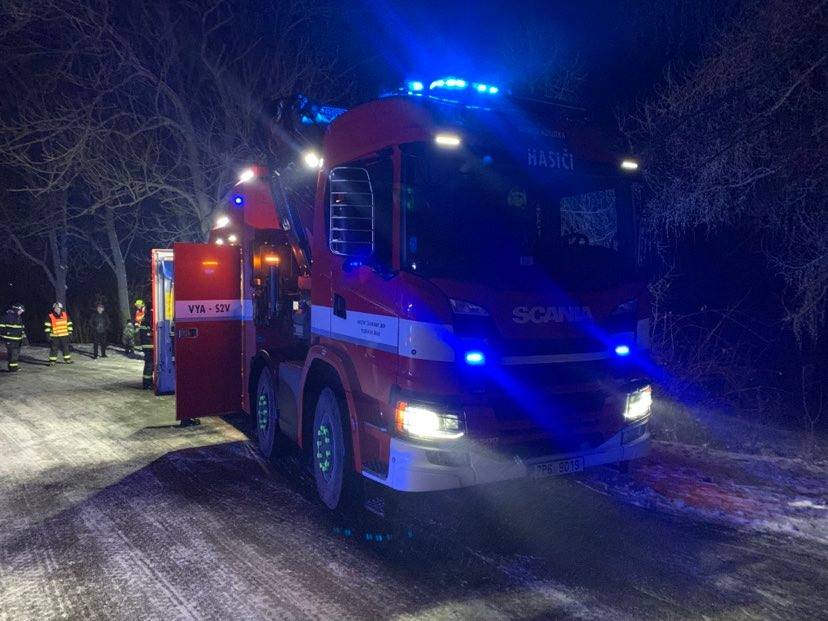 Uvolnění komunikace, odtažení  Zvíkovec