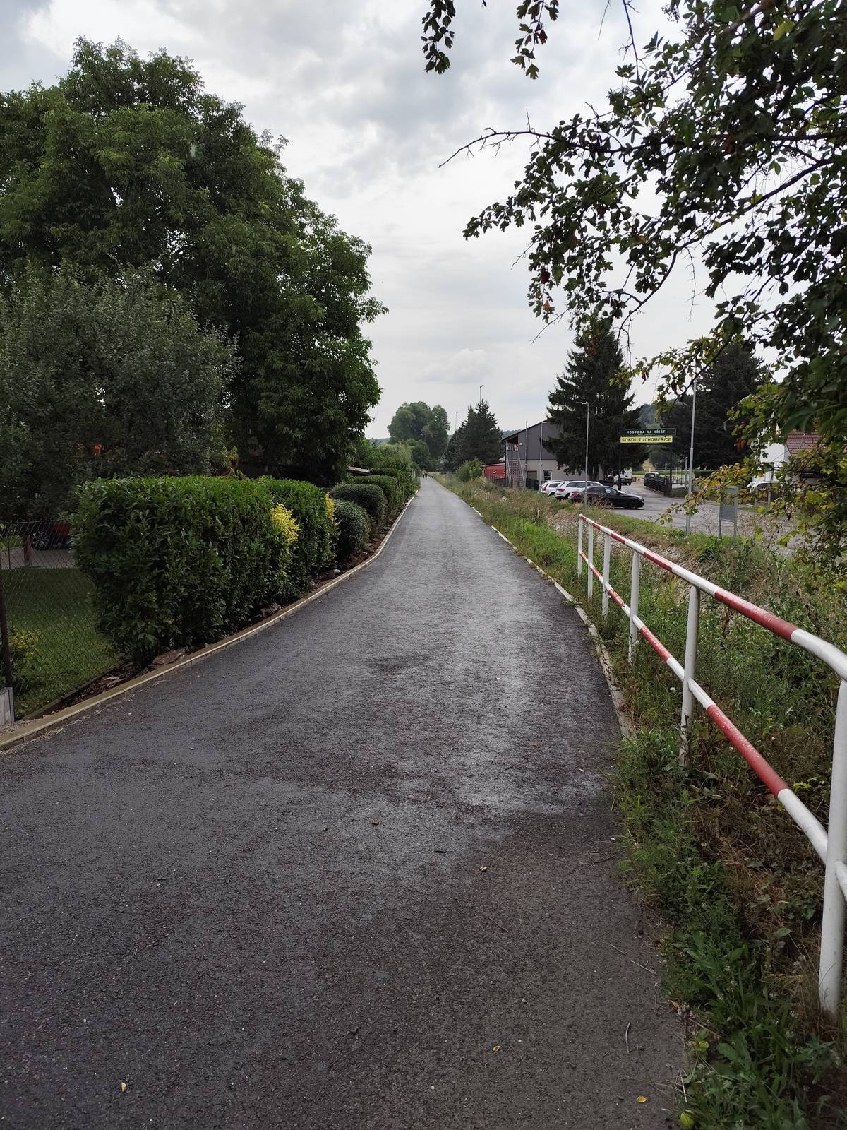 Vážení občané, ve dnech 6.11.-8.11.2025 bude omezen průchod na chodníku podél Únětického potoka od mostu v ulici U Hřiště. Na části chodníku vznikne v první etapě malování her na chodník. Omlouváme se za způsobené komplikace. Děkujeme za pochopení. Váš OÚ