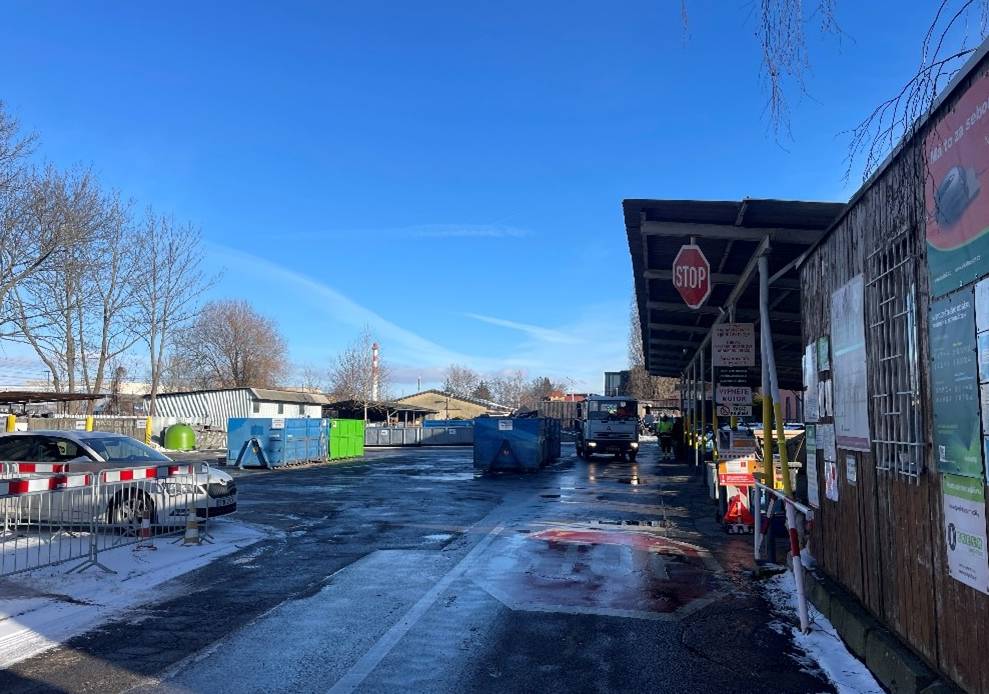 Pondělí 22.12.2025       standardní provozní doba úterý     23.12.2025        standardní provozní doba středa  24.12.2025        zavřeno - státní svátek čtvrtek 25.12.2025        zavřeno - státní svátek pátek    26.12.2025        zavřeno - státní svátek sobota 27.12.2025        zavřeno neděle 28.12.2025        zavřeno pondělí 29.12.2025      standardní provozní doba úterý     30.12.2025        standardní provozní doba středa  31.12.2025        zkrácená provozní doba do 14h čtvrtek 01.01.2026        zavřeno - státní svátek pátek    02.01.2026        standardní provozní doba sobota 03.01.2026        standardní provozní doba