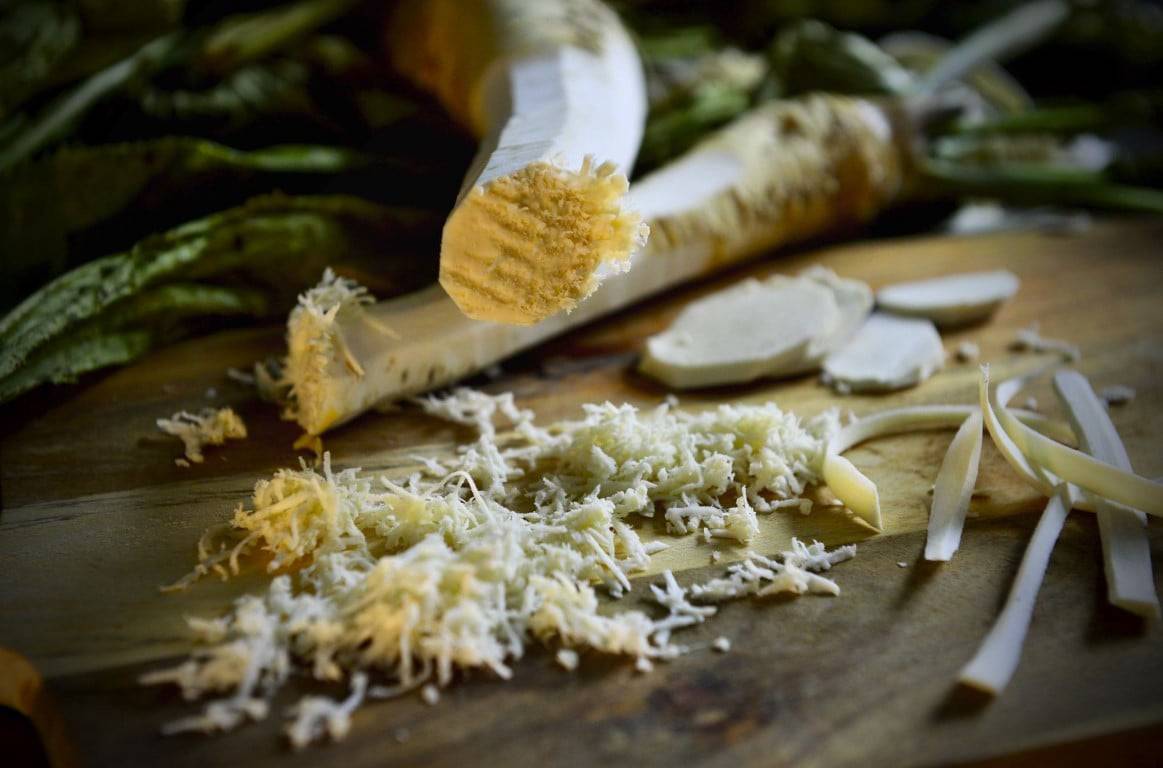 Křen (Armoracia) je nevelký rod rostlin z čeledi brukvovité, zahrnující celkem 3 druhy.