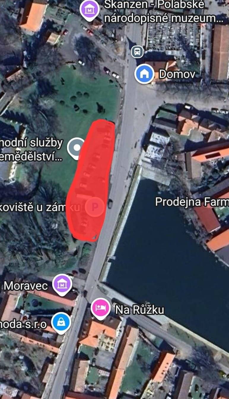 Posvícení 14.-16.11. a posvícenské atrakce jsou letos umístěny na prostranství před zámkem. Instalace bude probíhat od 8.11. Prosíme náhodné uživatele plochy (označeno v příloze červeně) o respektování užívání plochy od 8.11.-17.11. řádným nájemcem plochy, Lunapark Bareš