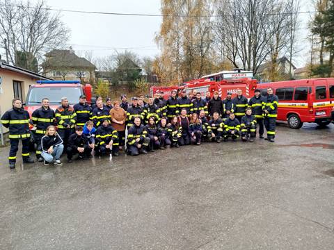 V sobotu 8.11. 2025 sa konalo Okrskové previerkové cvičenie 7 DHZO v priestoroch Trebostovského kaštieľa. Každý zbor postavil svoju posádku 1+3. Cvičenie pozostávalo zo štyroch stanovíšť, na ktorých boli inštruktori od záchranárov a z OR HaZz Martin, ktorí veliteľovi jednotky zadali na stanovišti tému a na základe informácií bol vykonaný zásah. Cvičenie bolo poučné a zo strany všetkých zúčastnených hodnotené veľmi pozitívne.   čítať ďalej