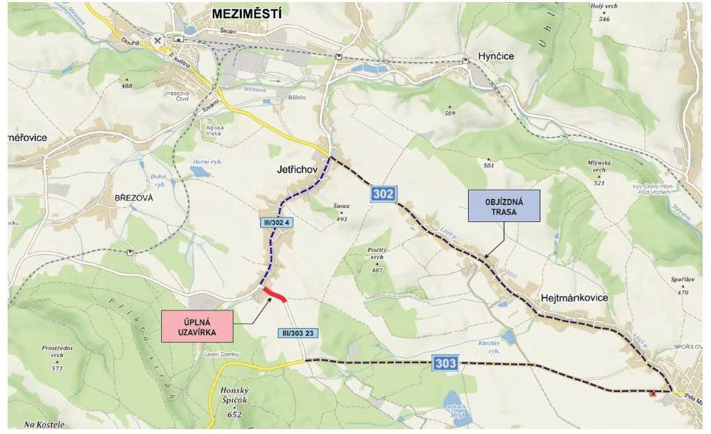 Zdroj informací: webové stránky obce Jetřichov V rámci stavebních prací při frézování povrchu, sanaci a pokládce nových asfaltových vrstev silnice bude v období od 12. do 14.11.2025 uzavřena spojka na Pasa. Schválená objízdná trasa: Jetřichov (III/302 4, II/302) -> Hejtmánkovice (II/302, II/303) – silnice č. II/303 směr Police nad Metují, obousměrně.