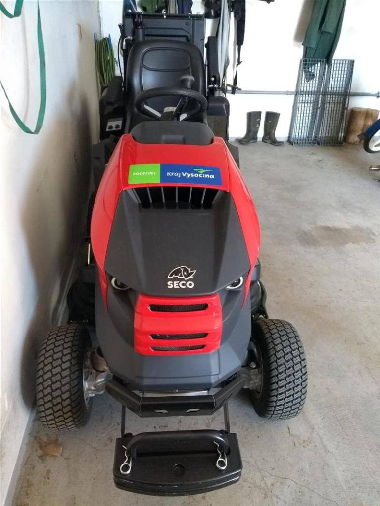 Projekt byl podpořen v programu ,,Obnova venkova Vysočiny 2022´´. Nákup sekačky byl podpořen Krajem Vysočina částkou 127 000,- Kč.