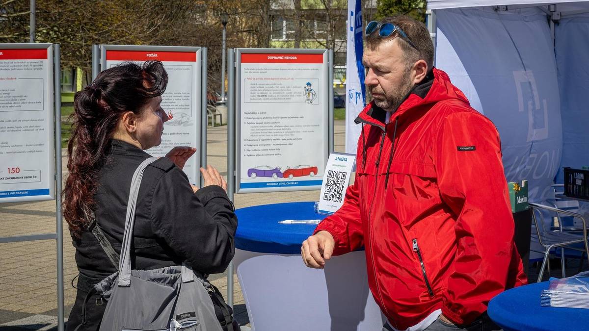 Mobilní úřad vyjíždí do terénu za občany a tentokrát se zastaví ve středu 19. listopadu 2025 od 13 do 17 hodin na náměstí Nad Terasou v Havířově-Podlesí. Hlavním tématem budou knihy a služby místních městských knihoven. Primátor Ondřej Baránek, společně s vedením města, bude odpovídat na všechny dotazy příchozích občanů. https://havirov-city.cz/aktuality/ve-stredu-19-11-jste-zvani-na-mobilni-radnici