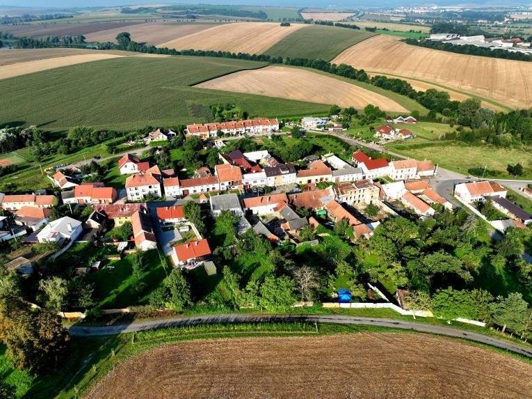 Vážení spoluobčané, vzhledem k šíření různých informací k projektu ZOD Haná jsem se rozhodl Vás informovat o skutečném stavu věci. Martin Kolařík starosta