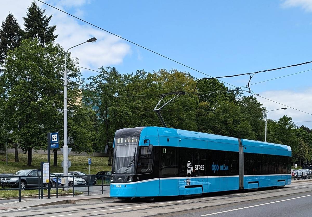 🚍 V pondělí 17. listopadu 2025 pojedou linky Dopravního podniku Ostrava podle platného nedělního jízdního řadu.  ℹ️ Více informací zde