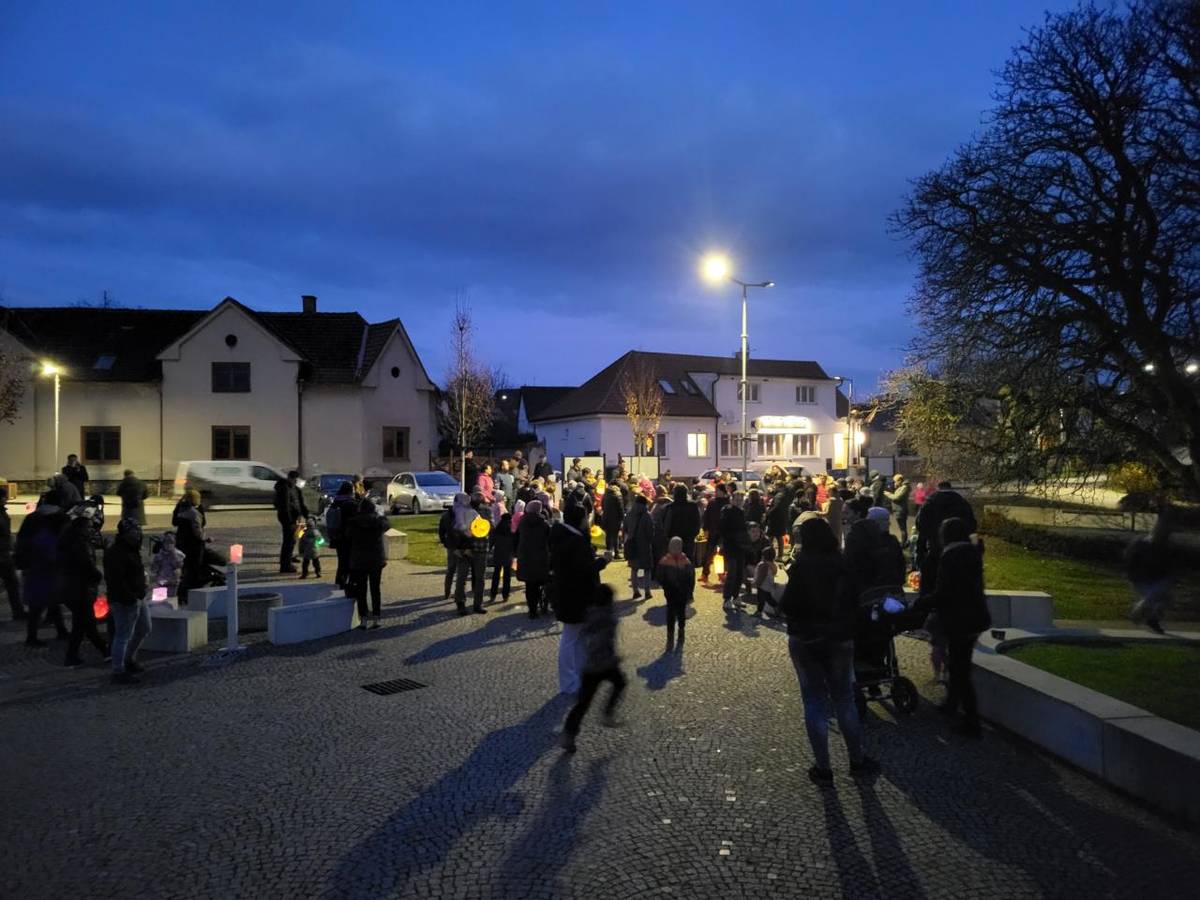 V úterý 11. listopadu od 16:30 hodin uspořádali společně Městys Sepekov a Český svaz žen Sepekov tradiční akci – Svatomartinský lampionový průvod. Letos se tato oblíbená událost konala již počtvrté.