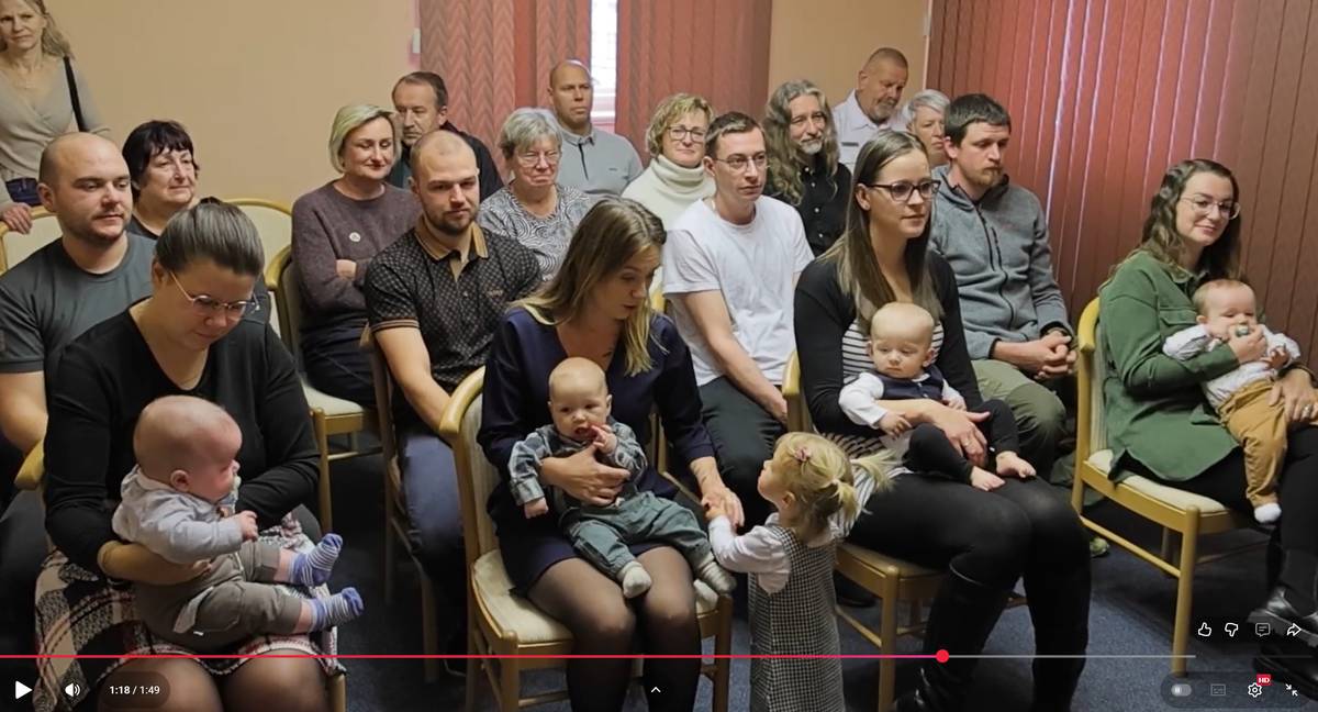 Tajemnice města přivítala v obřadní síni MěÚ šest nových občánků Žacléře, o program se postaraly děti z Barevné MŠ. V letošním roce to bylo druhé a zároveň poslední vítání. Reportáž zde: https://youtu.be/p5IGAZb13XQ?si=GAp7QbhrHjGuX374