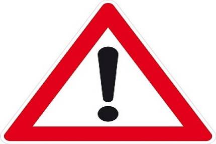 Vážení obyvatelia.  Križovatka pri moste (vstup do obce Vlkanová) zmenila svoje usporiadanie.   Hlavná cesta je po novom v smere od dediny. Cesta od obecného úradu je podľa nového značenia vedľajšia.