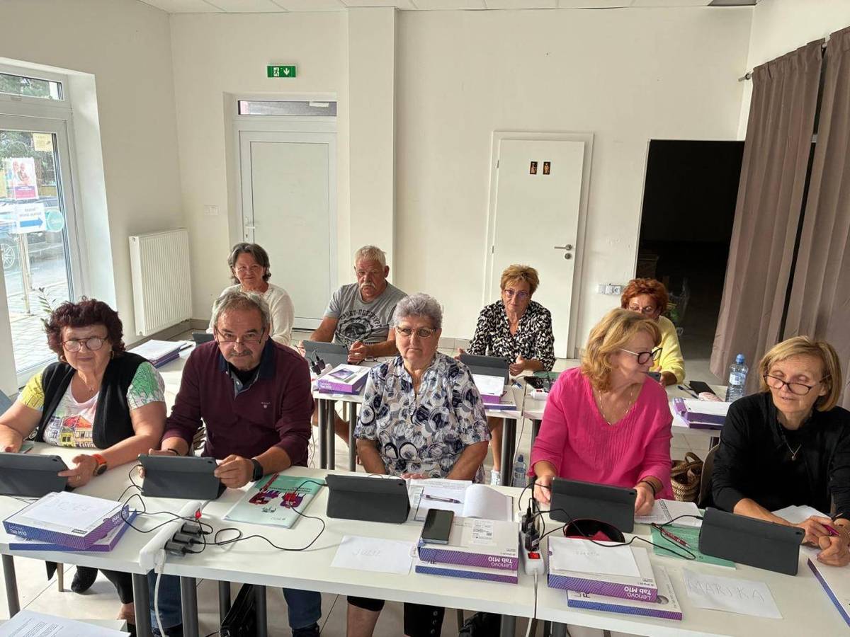 Digitálne vzdelávanie seniorov na Slovensku.