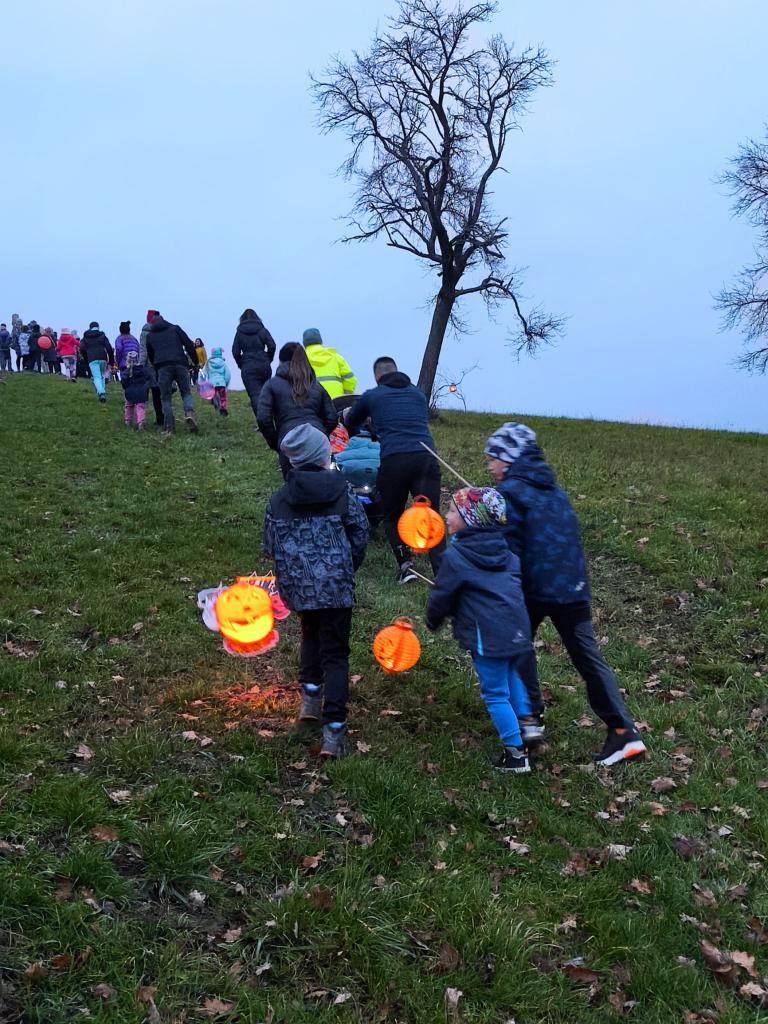 I tento školní rok jsme se vydali ze tří stran za sv. Martinem.