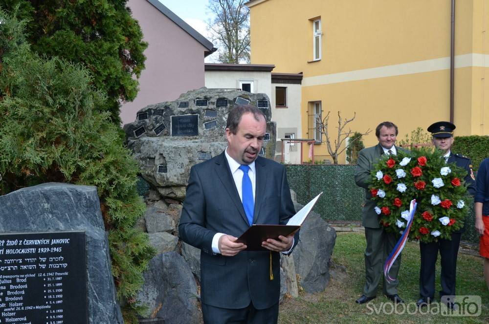 20.10.2018 - na oslavu výročí 100 let založení Československa připravili v Červených Janovicích celodenní akci.