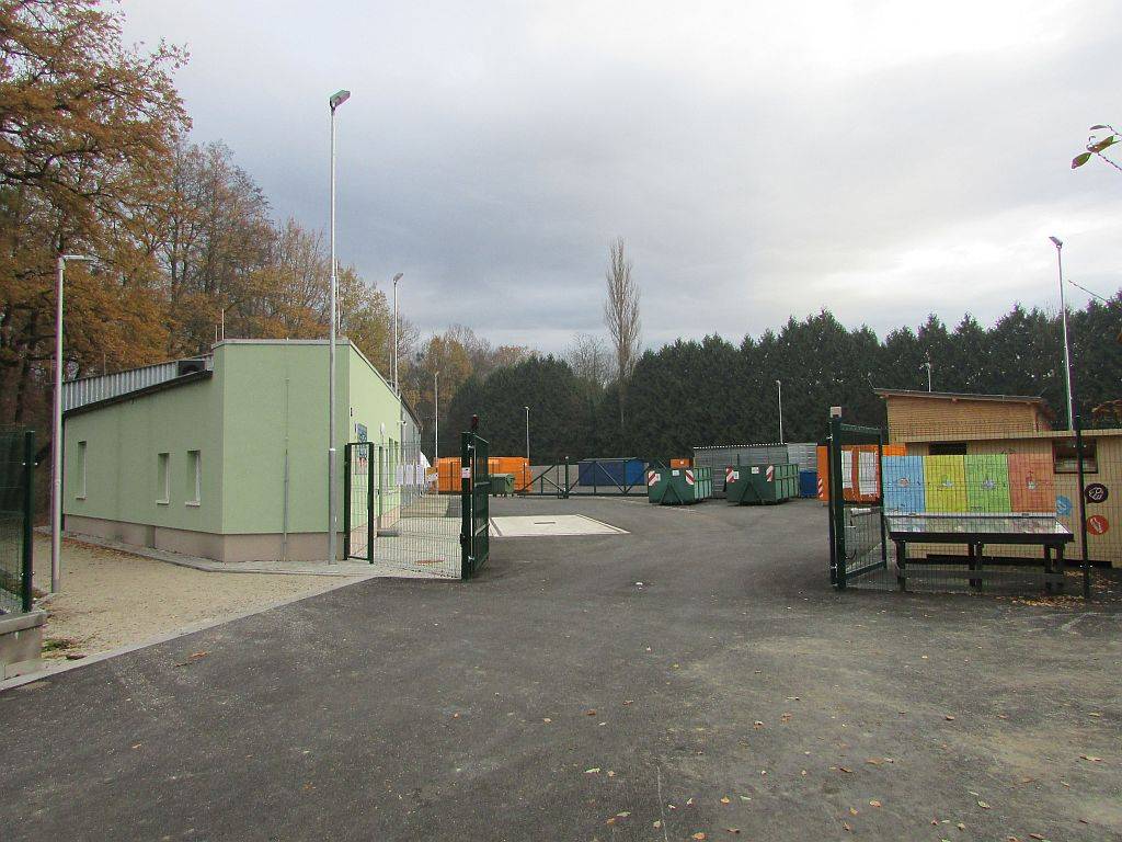 Upozorňujeme občany, že v úterý 25.11. bude sběrné místo z technických důvodů uzavřeno. Otevřeno bude opět ve čtvrtek 27.11. od 14:00 do 17:00 hodin.