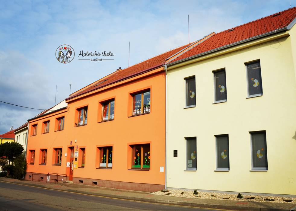 V průběhu tohoto týdne proběhlo druhé kolo výběrového řízení na pozici ředitelky MŠ Lanžhot po dobu mateřské a rodičovské dovolené stávající ředitelky, paní Mgr. Lucie Sztanko.  Pro více informací rozklikněte.