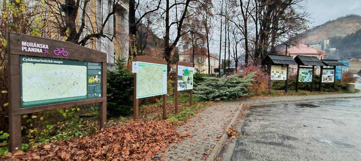 Turistický oddiel KOS Rimavská dolina so sídlom v Tisovci opäť zhmotnil svoje myšlienky do projektu v  prospech mesta a cestovného ruchu.