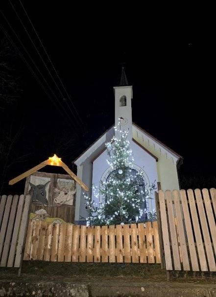 SDH Hrazany zve všechny obyvatele Hrazan na rozsvěcení vánočního stromečku v sobotu 29. 11. 2025 od 17:00 hodin. Sraz u hasičské zbrojnice, pití zajištěno, občerstvení vítáno.