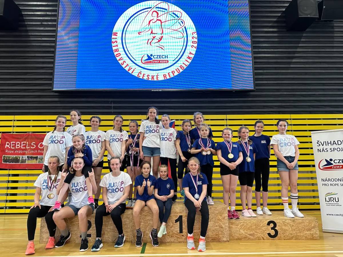 Děvčata z Jumpcroo Svárov dnes na Nově