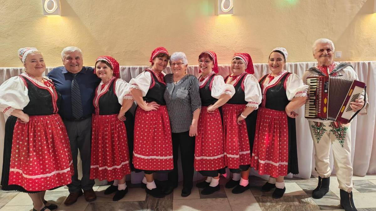 V piatok 14. novembra 2025 Obec Stráňavy pripravila slávnostný večer pre pozvaných jubilantov.