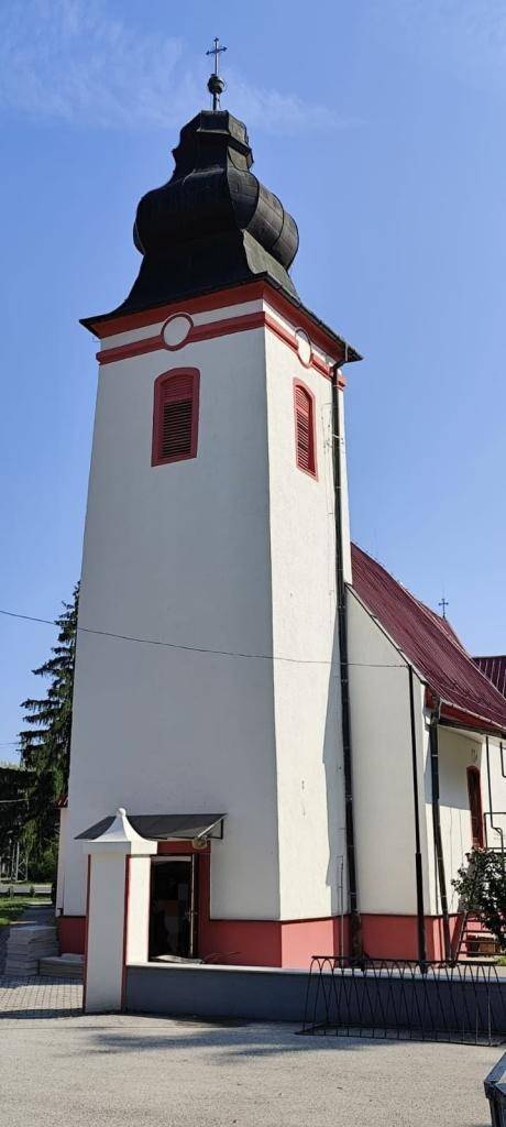 Rozpis svätých omší a informácie nájdete v prílohe.  A szentmisék időpontjai és a hirdetések a mellékletben tekinthetők meg.