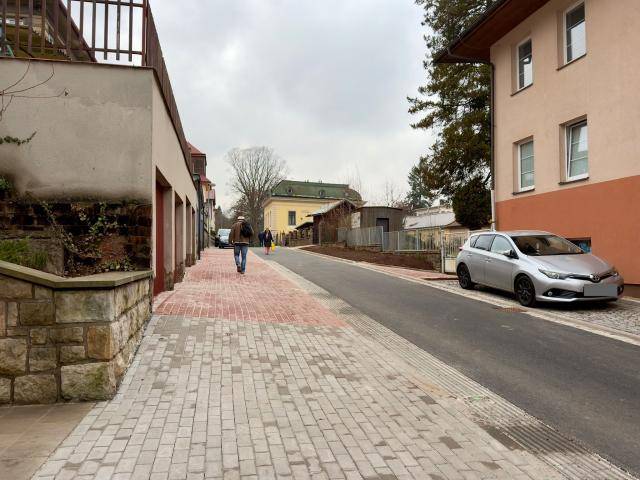 Obyvatelé i návštěvníci Trutnova se již brzy dostanou z centra města do trutnovské nemocnice pohodlně a bez překážek. Město dlouhodobě pracuje na vybudování bezbariérové pěší trasy, která propojí centrum s nemocnicí, a do budoucna také s Masarykovou poliklinikou v Palackého ulici.                               Číst dál...