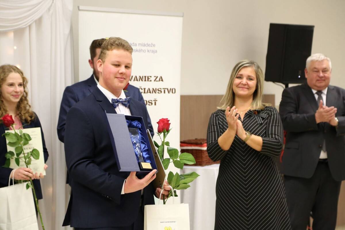 Rada mládeže Žilinského kraja v 10. ročníku Ocenenia za aktívne občianstvo a ľudskosť 2025 udelila ocenenia 40 osobnostiam v 6. kategóriách. Čítať ďalej…
