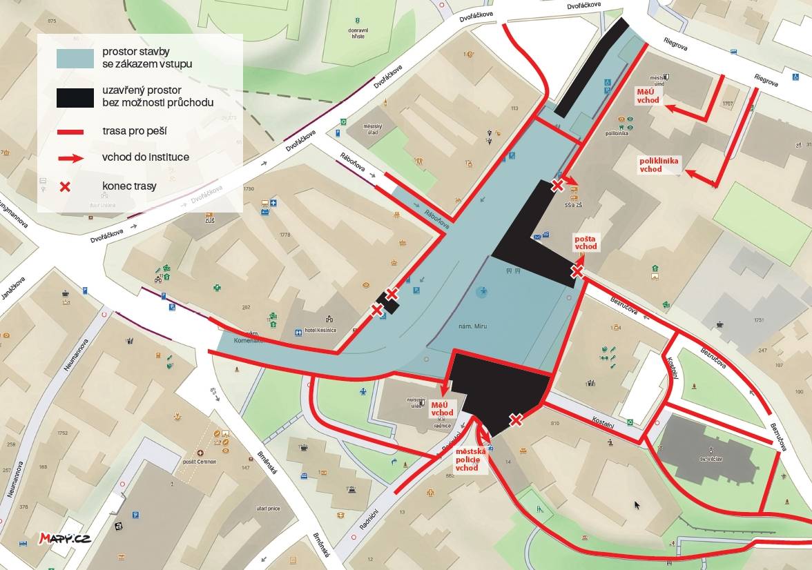 Dovolujeme si Vás upozornit že od dnešního rána (27.11.2025) bude pro pěší uzavřeno nároží ulice Bezručova a nám. Míru. Vstup do pobočky České pošty bude možný pouze z průjezdu v Bezručově ulici. Do SŠ a ZŠ Tišnov bude přístup z horní části náměstí.