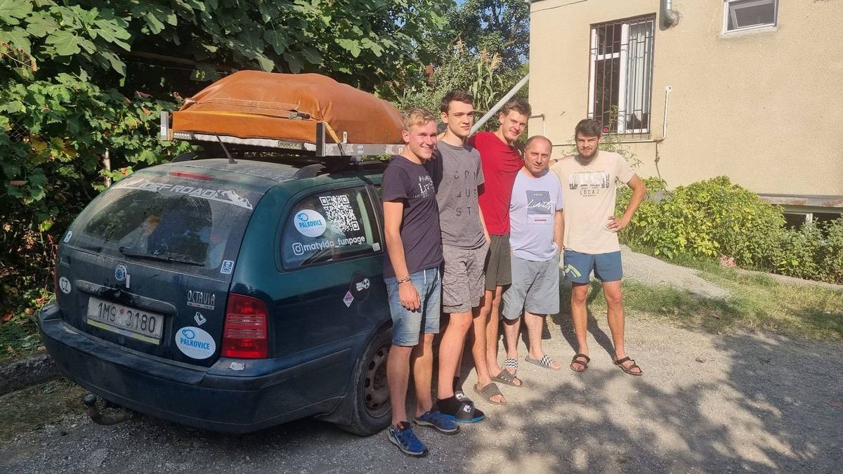 Zveme Vás v neděli 30. 11. 2025 od 17.00 na přednášku "Expedice do Gruzie". Místem konání je zasedací místnost obecního úřadu. Dozvíte se například to, jak se spí v obklíčení medvědů, jak si “užít” přes 24 hodin na hraničních přechodech, jak opravit nepojízdné auto s neznalostí místního jazyka a mnoho dalšího. Vstupné: zdarma