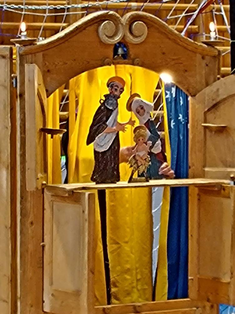 Za dětmi ze školní družiny přijelo v pondělí 24. listopadu Divadlo ŠUS z Rokycan s představením Betlém.