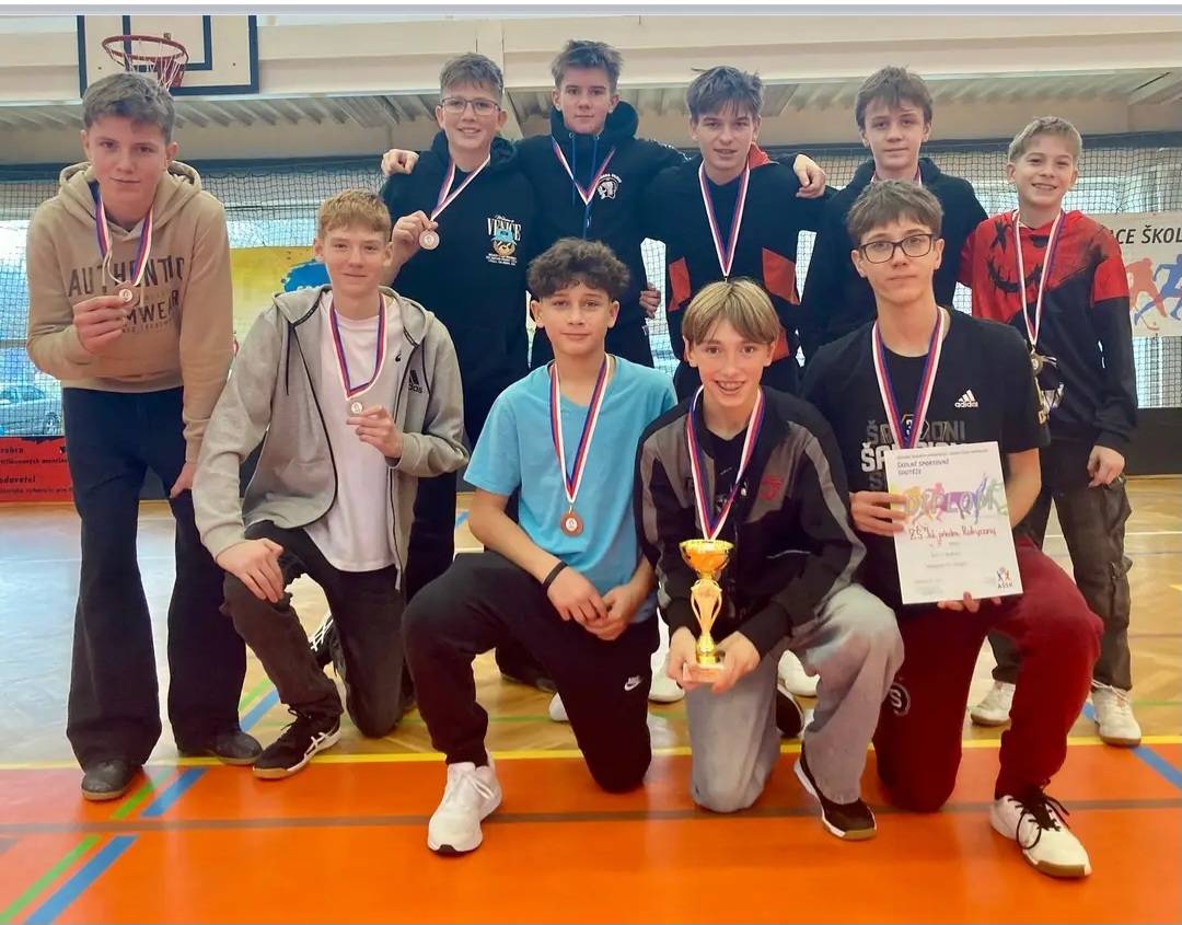 Krajské finále ve florbalu - 3. místo - kategorie 8. - 9. ročník.