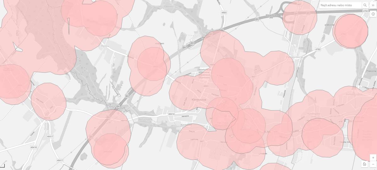 Vážení občané,  S účinností od 1. 12. 2025, podle novely zákona č. 206/2015 Sb., o pyrotechnických výrobcích, je zakázáno odpalovat jakoukoliv pyrotechniku vyjma kategorie F1 (např. prskavky a bouchací kuličky) v blízkosti chovů zvířat.