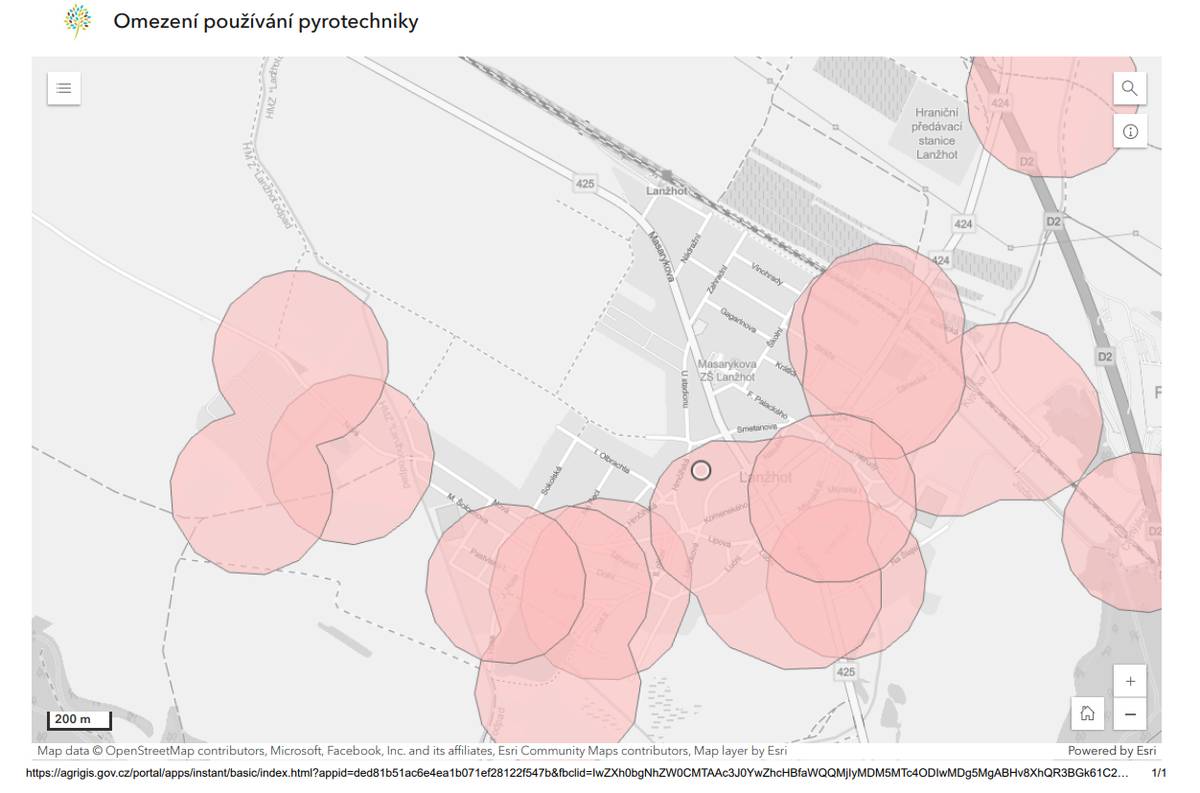 Od 1. prosince 2025 začíná platit novela zákona č. 206/2015 Sb. Ta přináší významné změny v tom, kde a jak je možné používat zábavní pyrotechniku. Cílem je zvýšit bezpečnost lidí i zvířat a předcházet škodám na majetku.  Pro více informací rozklikněte.