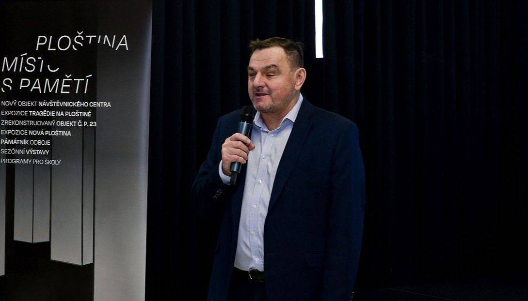 Zlín – Velmi smutná zpráva přišla z Muzea jihovýchodní Moravy ve Zlíně. V pondělí 1. prosince 2025 nečekaně zemřel ve věku 64 let jeho ředitel Pavel Hrubec.