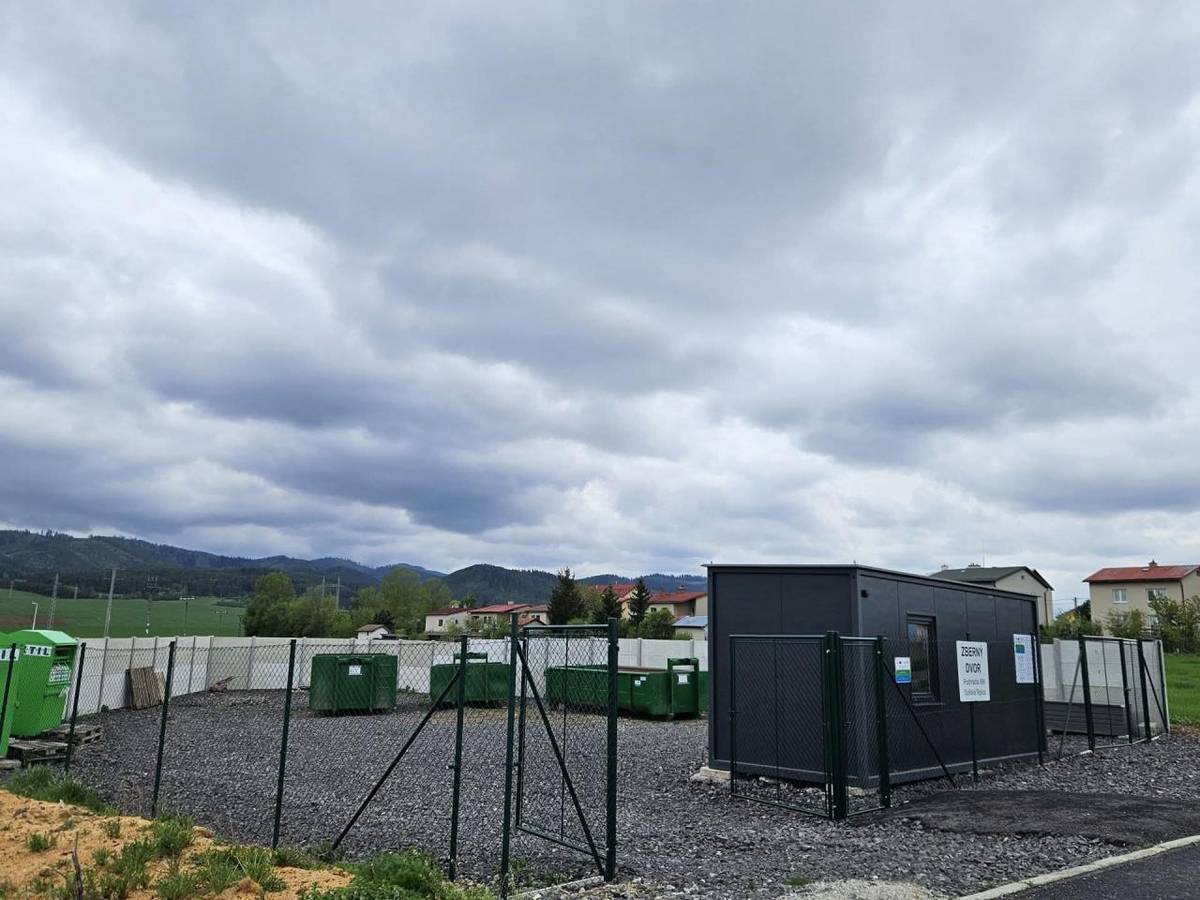 Zberný dvor v našej obci bude tohto roku poslednýkrát otvorený v sobotu 20. decembra 2025. Počas vianočných sviatkov bude zatvorený. Jeho prevádzka sa obnoví vo štvrtok 8. januára 2026.