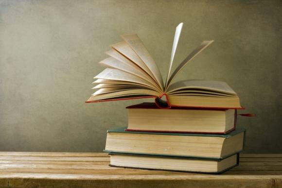 Vážení občania,  oznamujeme Vám, že miestna knižnica bude v stredu 03.12.2025 ZATVORENÁ