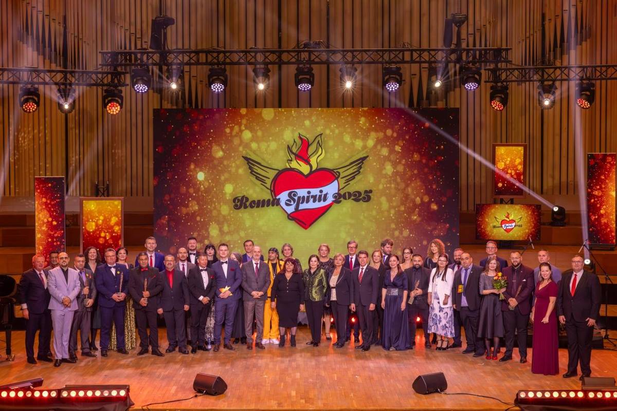 V nedeľu 30. novembra 2025 sme boli ako obec pozvaní na slávnostný galavečer Roma Spirit 2025.     Roma Spirit je platforma, ktorá podporuje interkultúrny dialóg a spoločenskú inklúziu, predstavuje verejnosti a oceňuje jednotlivcov a organizácie šíriace porozumenie a rešpekt.