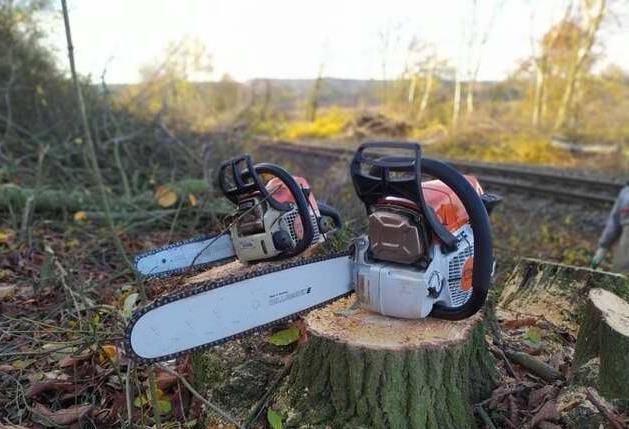 Dovolujeme si upozornit občany na skutečnost, že v nadcházejícím  týdnu, počínaje pondělkem, dojde k čištění strání nad horním nádražím. V omezené míře bude docházet také k pálení křovin a tedy doprovázejícímu kouři.  Díky všem za pochopení, příjemný víkend.