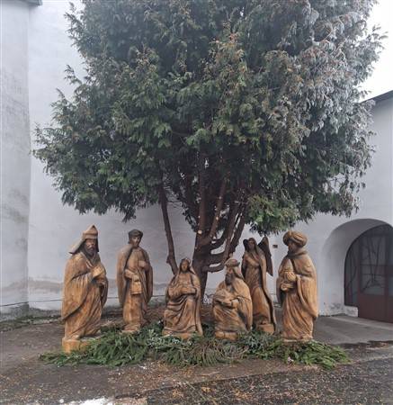 Mesto Martin pripravilo v spolupráci s rezbárom Miroslavom Kalankom pre svojich obyvateľov predvianočný dar. Pri Farskom kostole sv. Martina vyrástol nádherný drevený Betlehem s malým Ježiškom, ktorý si okamžite získal pozornosť Martinčanov aj návštevníkov mesta.