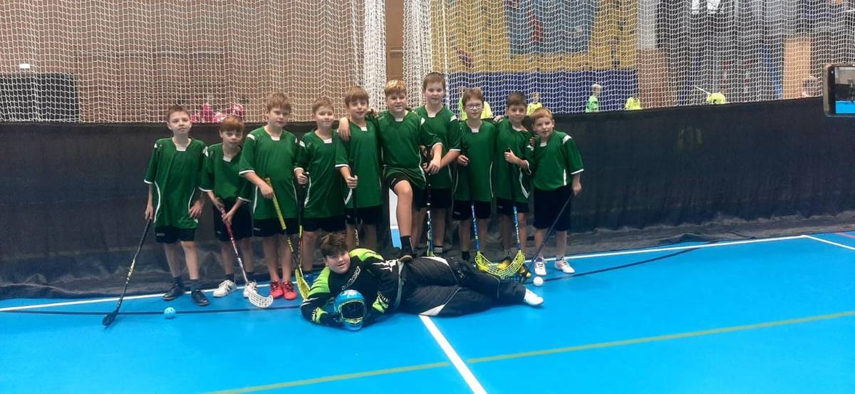 Dne 27. listopadu 2025 se chlapci z naší školy zúčastnili okresního kola florbalového turnaje.