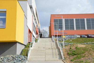 Základní škola Šlapanice zve rodiče a budoucí prvňáčky k zápisu do 1. třídy pro školní rok 2026/2027, který proběhne již 16. ledna 2026.