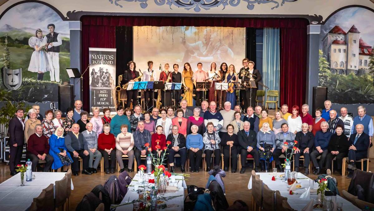 V nedeľu dňa 30.11.2025 sme si aj tento rok uctili našich seniorov, dámy a pánov, babky a dedkov