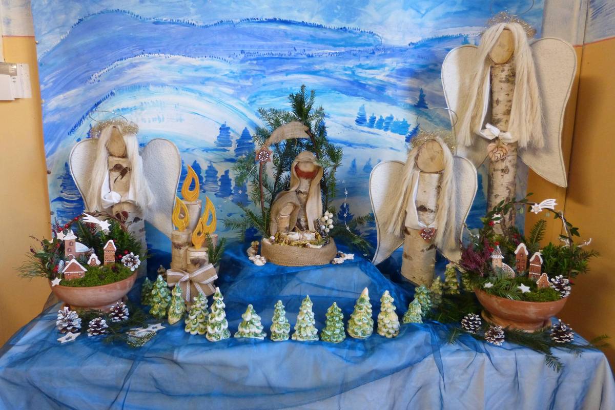 Fotografie ze všech akcí naší školy si můžete prohlédnout na webových stránkách školy ZDE.