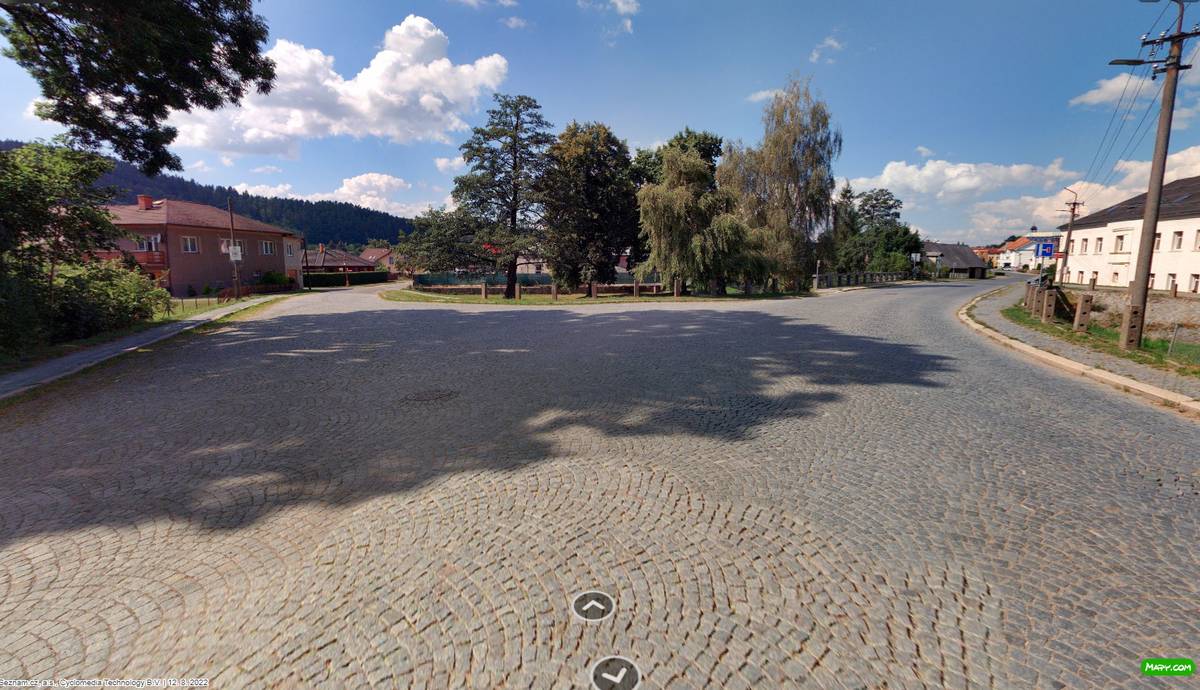 Společnost Rtyně.net s.r.o., Rtyně v Podkrkonoší připravuje výstavbu optické sítě v lokalitě Náchodská - Olšina - Poříčská - Náměstí. Ke stavbě bylo vydáno souhlasné stanovisko Dopravní policie Náchod a Přechodná úprava silničního provozu - stanovení dopravního značení vydané MÚ Náchod, odborem dopravy. Práce se budou týkat ulic a chodníků Červinkova, V Olšině, Alinova, Za Řekou, Poříčská, Martincova, Školní a Farní, dle grafického znázornění v příloze. Výstavba proběhne za vhodných klimatických podmínek v termínu 8.12.2025 až 30.4.2026. Zhotovitel je povinnen informovat majitele nemovitostí o provádění prací, případně o omezení příjezdu. Přístup musí být zajištěn. Případné dotazy a připomínky směřujte na telefon 498 300 300.