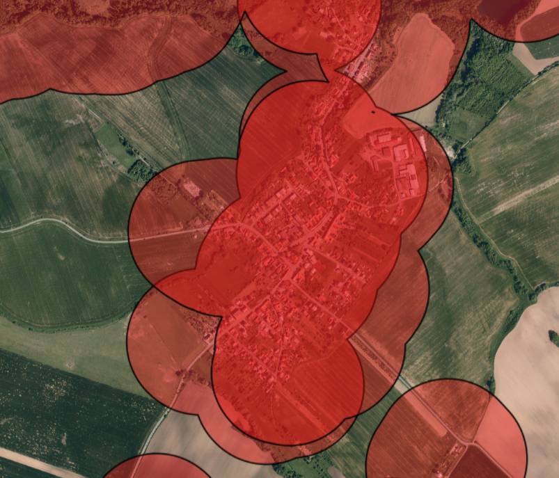 Od 1.12.2025 jsou definovány zóny, ve kterých je zakázáno zacházet s pyrotechnickými výrobky s výjimkou kategorie F1 podle § 35b zákona č. 344/2025 Sb., kterým se mění zákon č. 206/2015 Sb., o pyrotechnických výrobcích a zacházení s nimi a o změně některých zákonů (zákon o pyrotechnice),  ve znění pozdějších předpisů, a další související zákony. Celá mapa  na odkazu  https://ohnostroje.pozemkov.cz/ Jak to je kolem Opatovic obrázek níže.