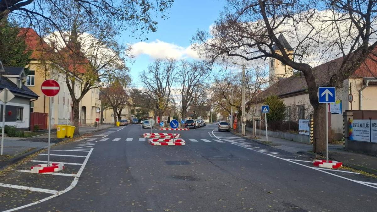 Mesto Piešťany od začiatku októbra 2025 vykonáva zmenu organizácie dopravy na viacerých uliciach v meste.