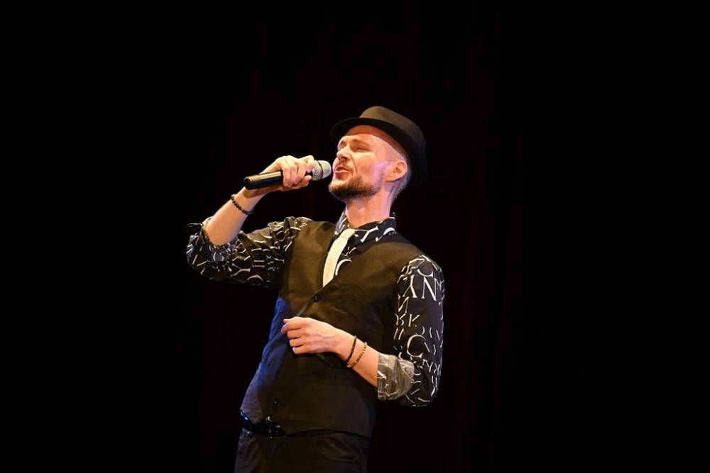 Muzikálový koktejl – namícháme vám to nejlepší z českých a zahraničních muzikálů. Během večera zazní hity z muzikálů, pohádek, seriálů, hudebních filmů od interpretů H. ...