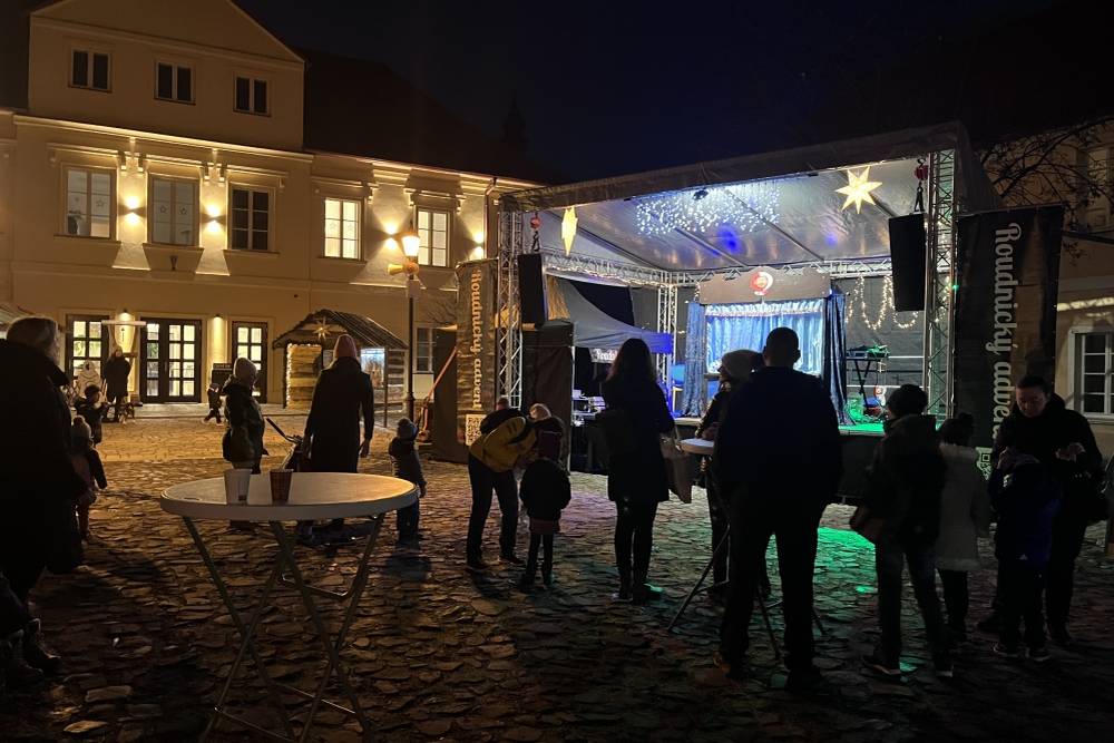 Druhý ročník Vánočního zastavení před KD Říp je tu. Čtyřdenní akce na Husově náměstí nabídne trhy (16:00–19:00) s občerstvením, prodej dekorací a drobných dárků, workshopy ...
