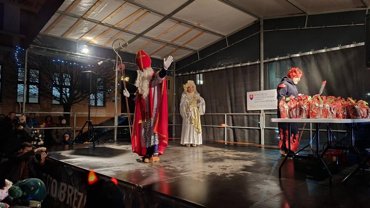 Na deti čakali aj balíčky plné dobrôt.