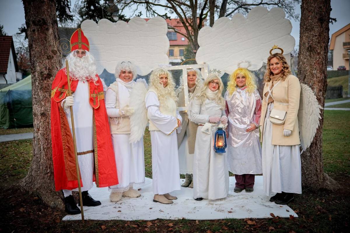 Čertovský rej ve Vejprnicích se vydařil na jedničku!  Za krásné fotografie děkujeme panu Václavu Benešovi.